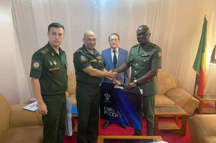 Coopération militaire entre la Russie et le Bénin  : Plusieurs sujets au cœur de la visite du major général Andreï GORLOV à Cotonou