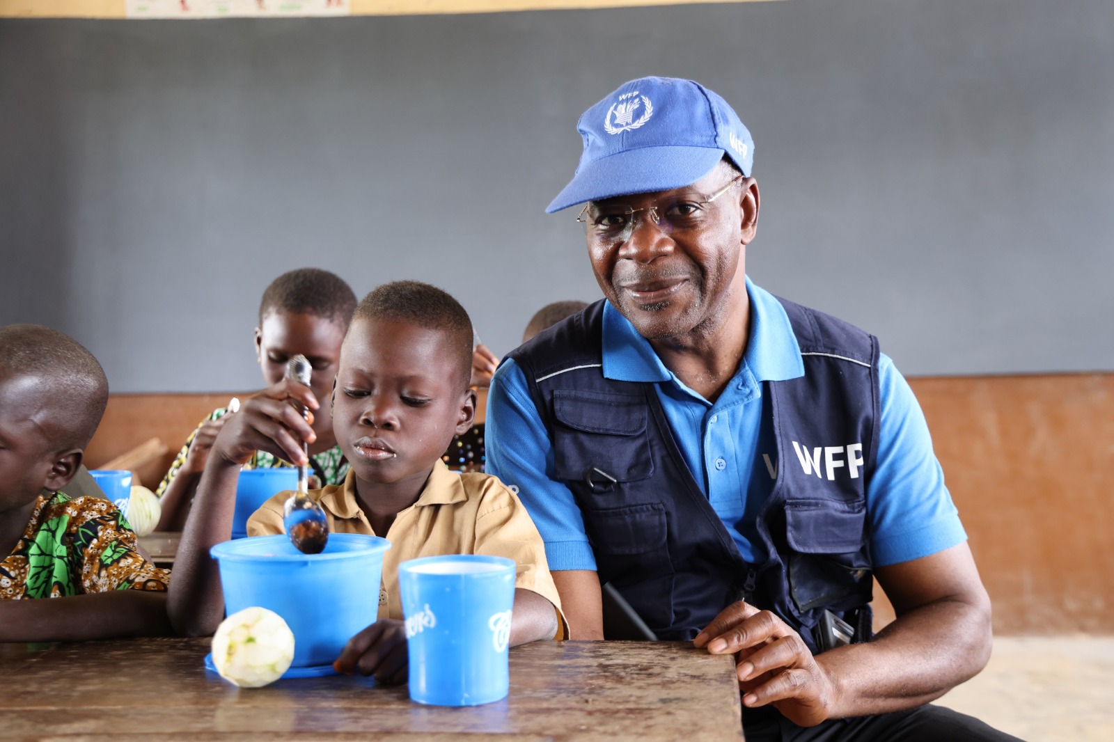 Entretien du Représentant Résident du PAM Ali Ouattara : « Après le transfert à l’ANAN, le PAM va également assurer la mise en œuvre des activités des cantines scolaires dans certaines d’écoles …. » Il réaffirme son engagement aux côtés du gouvernement du Bénin