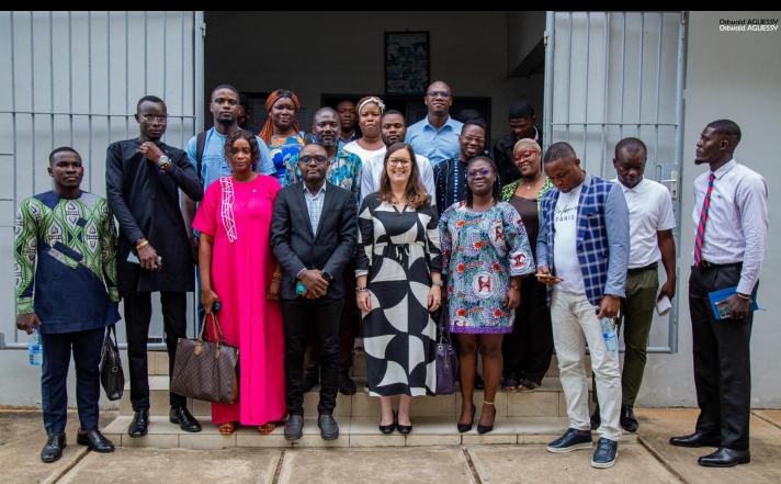 Trouver un emploi et bâtir une carrière épanouissante : Les boursiers et Alumni de la KAS Bénin outillés